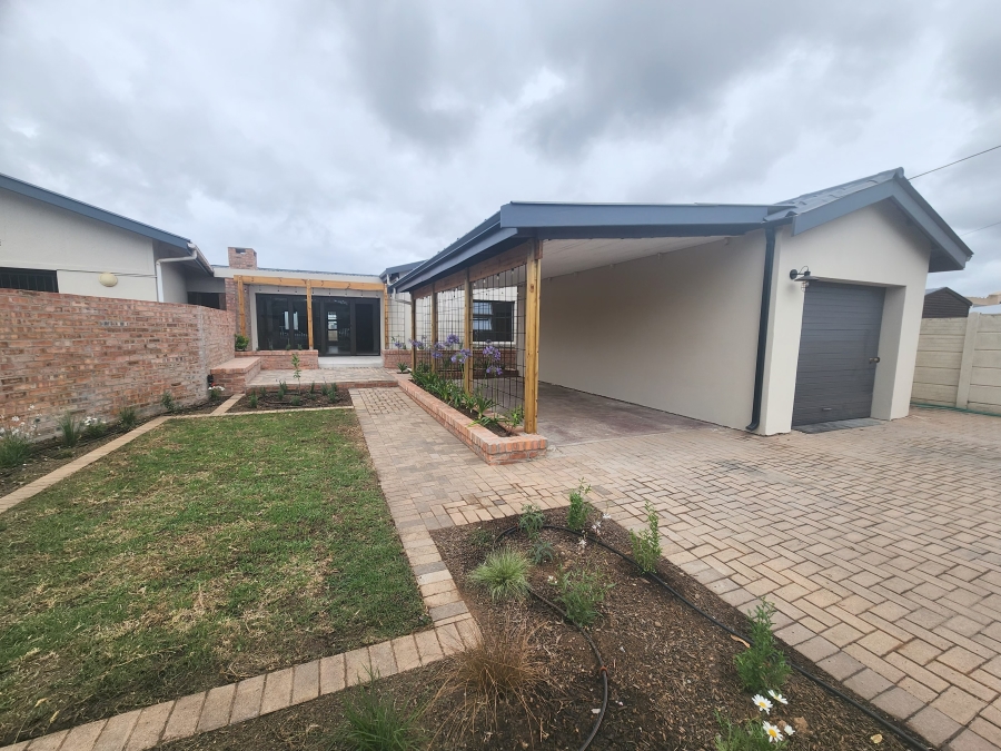 3 Bedroom Property for Sale in Hartenbos Central Western Cape